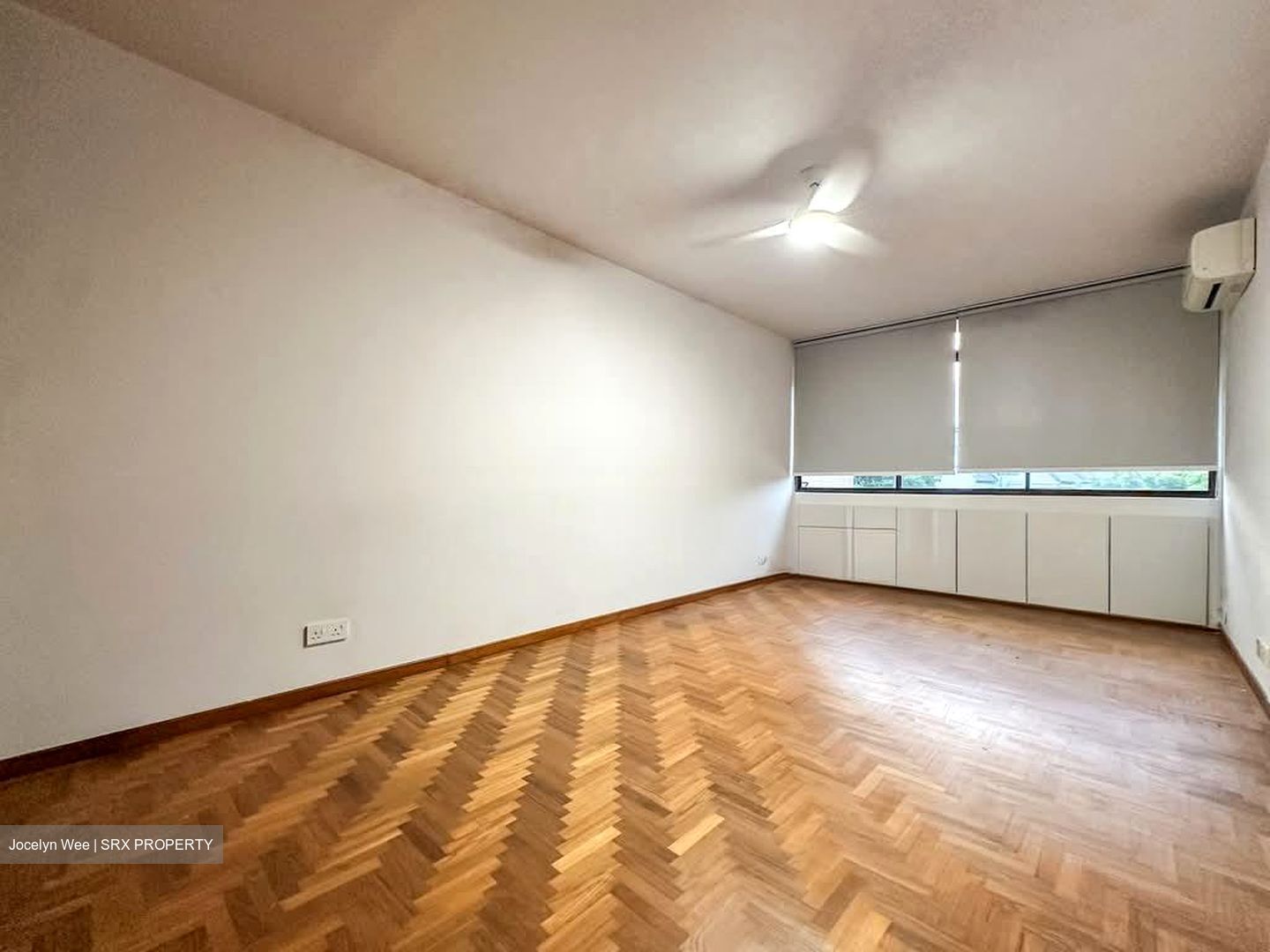 Garden Apartment (D10), Apartment #594177911